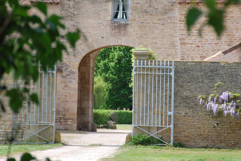 vue-chateau-de-la-ferte-facade
