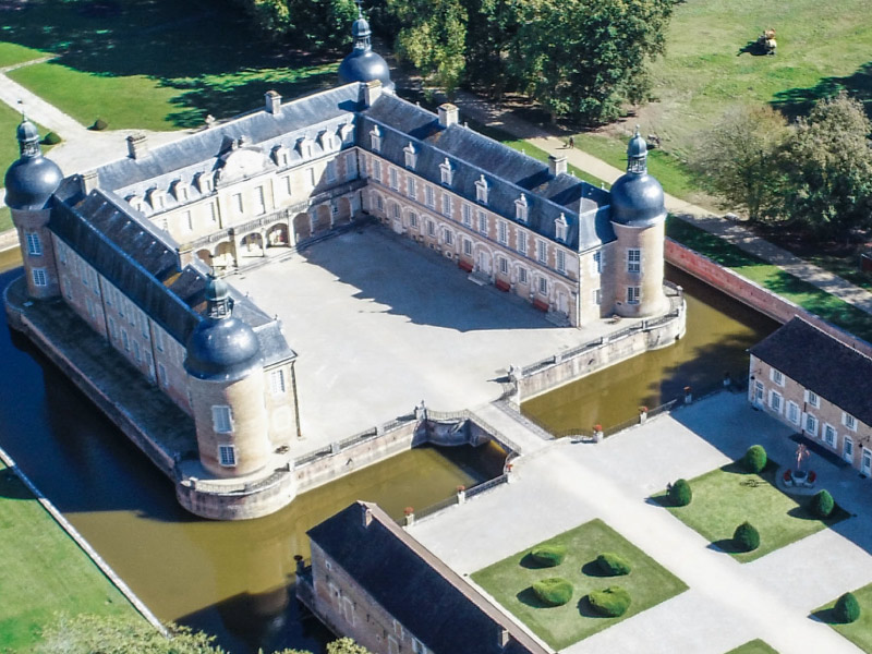 chateau-de-pierre-de-bresse-bourgogne
